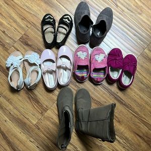 Toddler shoes sizes 7-11 in great condition!! All 7 pairs of shoes for $20